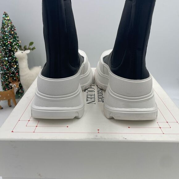Men’s Alexander McQueen black/white ankle boots size 41 made in Italy - Picture 3 of 6